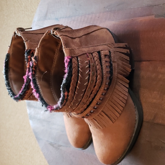 Mudd fringed booties - Picture 3 of 4